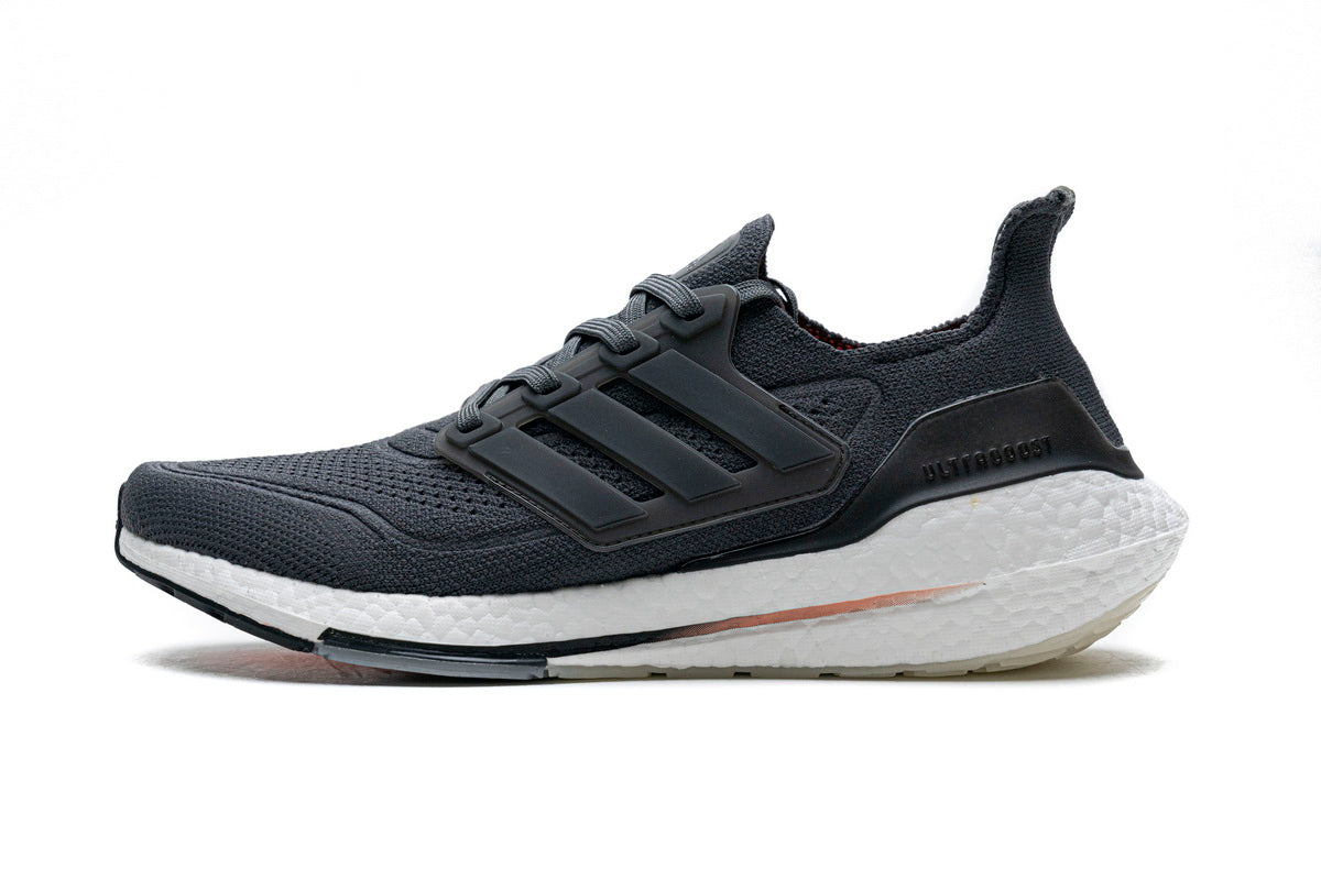 TÊNIS ULTRABOOST LIGHT 23