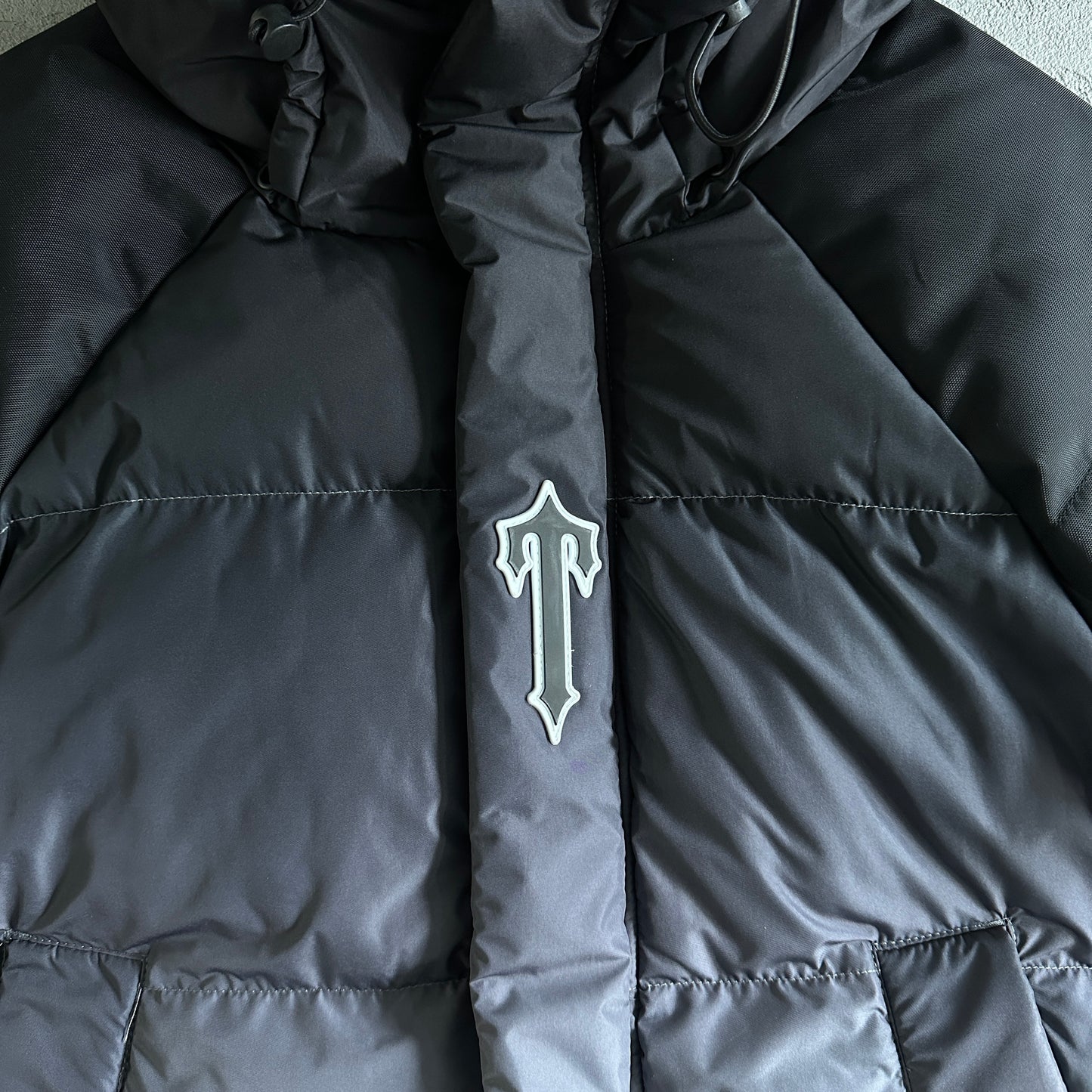 Trapstar Decoded Arch Puffer Jacket Black Gradient