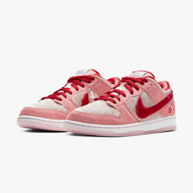 NIKE DUNK LOW X STRANGELOVE "VALENTINE'S DAY"