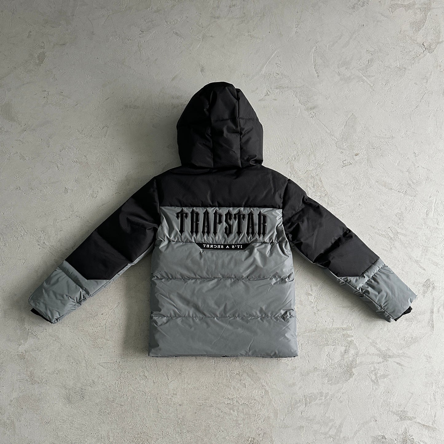 Trapstar Decoded Arch Puffer Jacket Black Gray