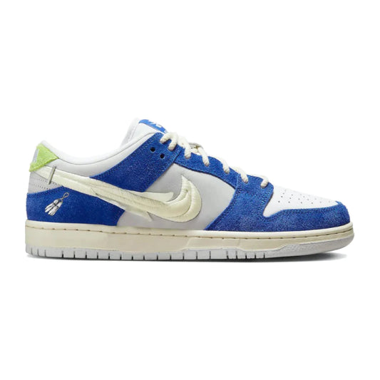 NIKE DUNK LOW "FLY STREETWEAR"